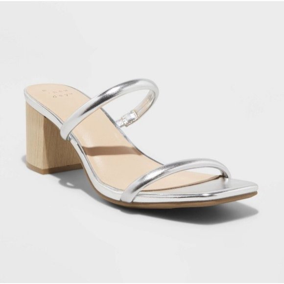 A New Day Cris Womens Silver Sandals Heels Strappy Open Toe - Picture 1 of 9